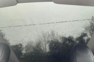 Tesla Model Y bild 14