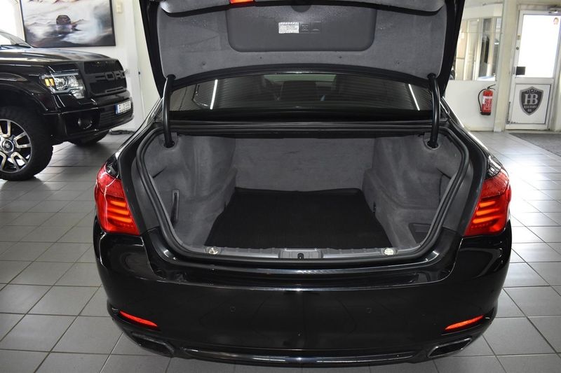 BMW 730 bild 19