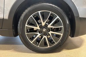Suzuki S-CROSS bild 4