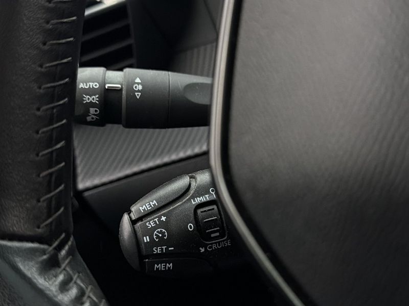 Peugeot e-208 bild 19