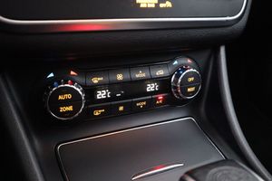 Mercedes CLA45 AMG bild 23