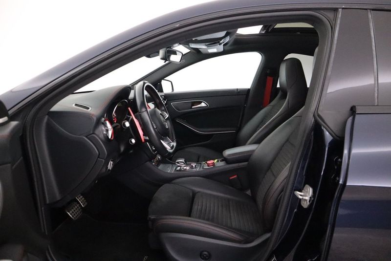 Mercedes CLA45 AMG bild 11
