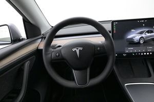 Tesla Model Y bild 7