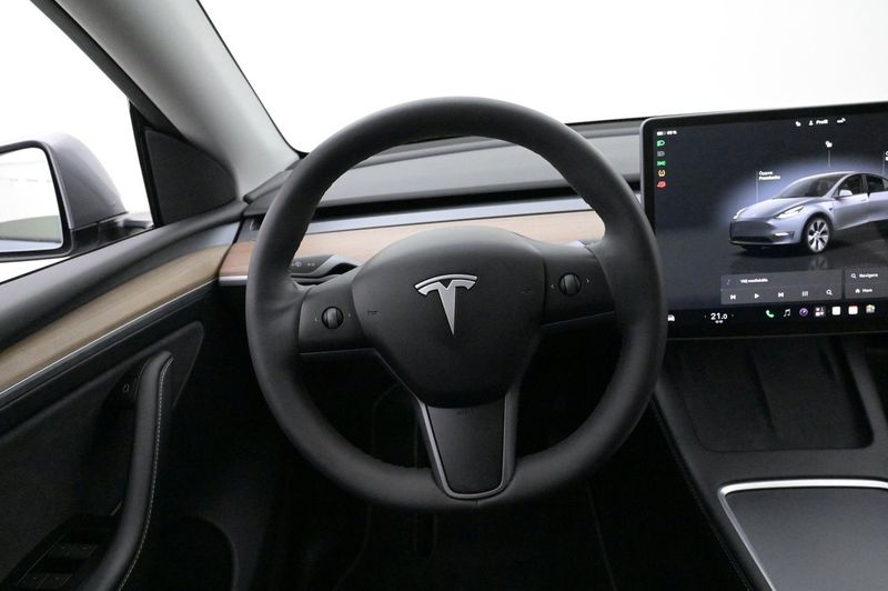 Tesla Model Y bild 7