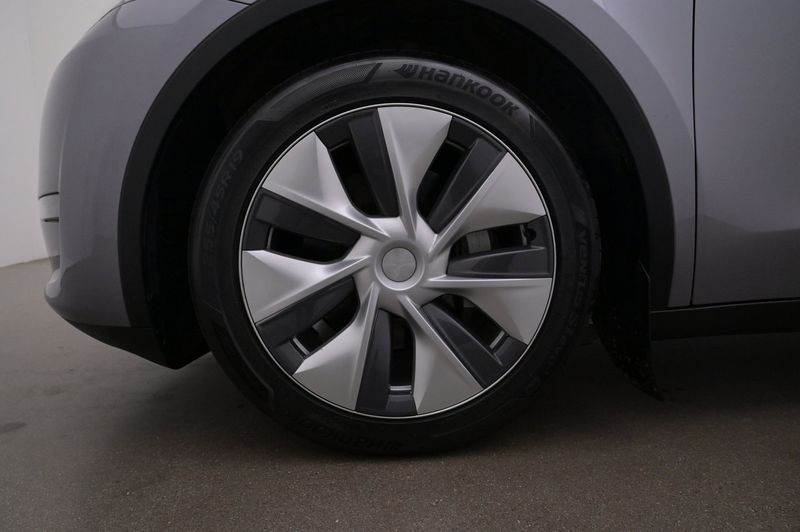 Tesla Model Y bild 27