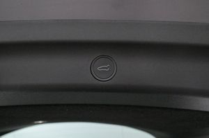 Tesla Model Y bild 23