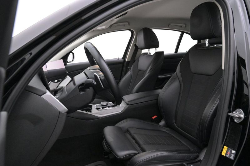 BMW 330 bild 9