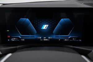 BMW 330 bild 8