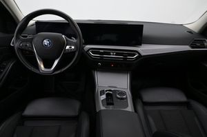 BMW 330 bild 6