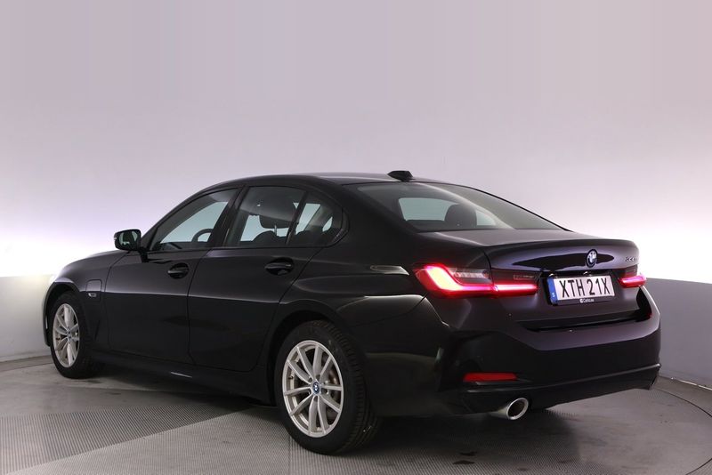 BMW 330 bild 4