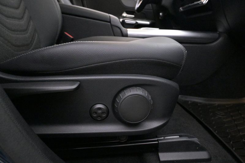 Mercedes EQA300 bild 16