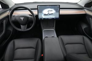 Tesla Model 3 bild 6