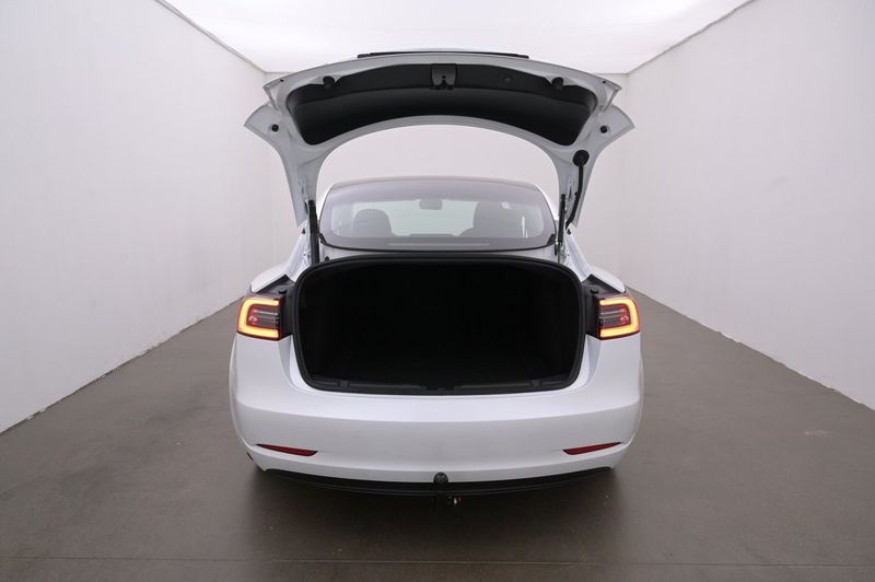 Tesla Model 3 bild 22