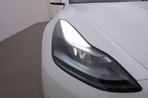 Tesla Model 3 bild 26