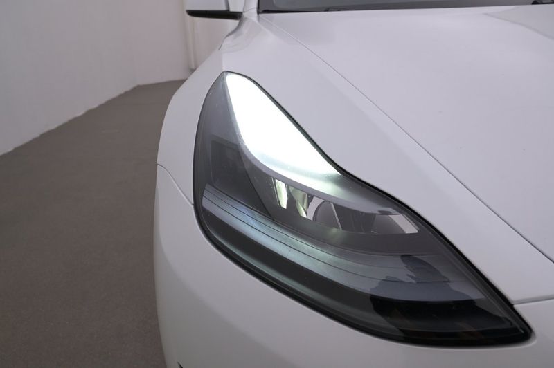 Tesla Model 3 bild 26