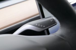 Tesla Model 3 bild 8