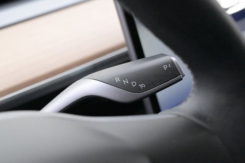 Tesla Model 3 bild 8