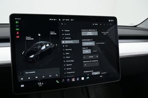 Tesla Model Y bild 15