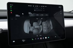 Tesla Model Y bild 21