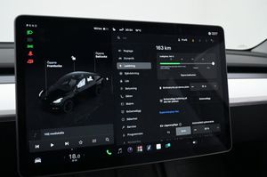 Tesla Model Y bild 16