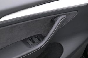 Tesla Model Y bild 10