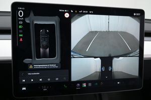 Tesla Model Y bild 18