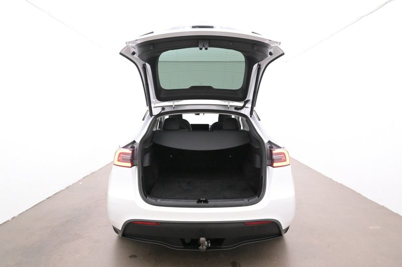 Tesla Model Y bild 22