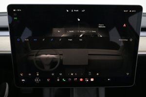 Tesla Model Y bild 13