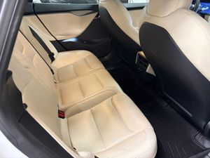 Tesla Model S bild 10