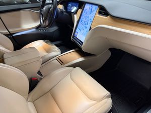 Tesla Model S bild 9