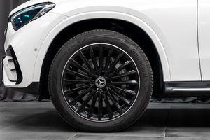 Mercedes GLC300 bild 12
