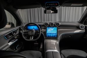 Mercedes GLC300 bild 3