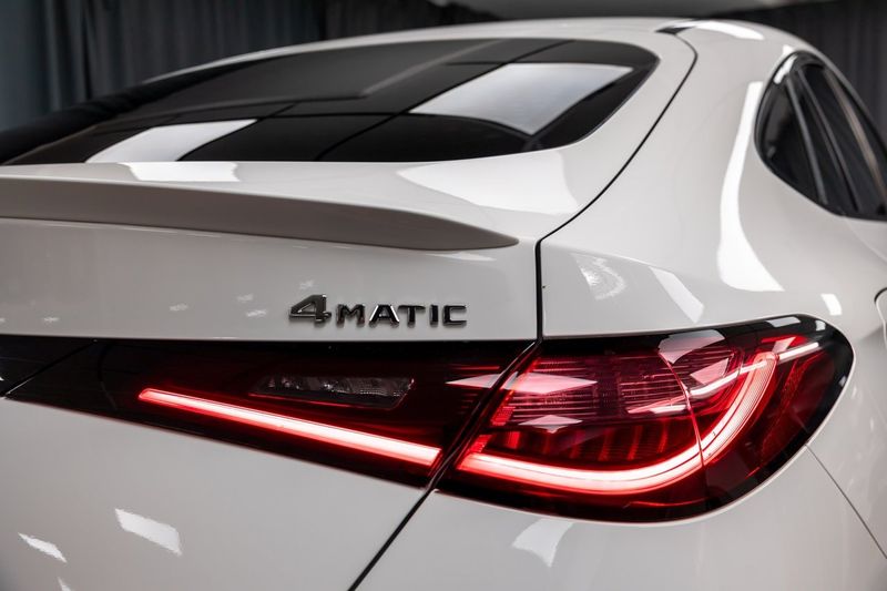 Mercedes GLC300 bild 26