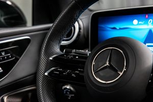 Mercedes GLC300 bild 19