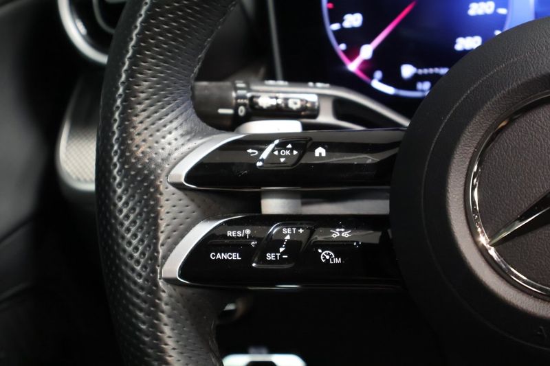 Mercedes GLC300 bild 17