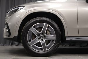 Mercedes GLC300 bild 5