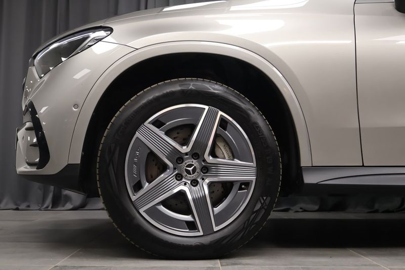 Mercedes GLC300 bild 5