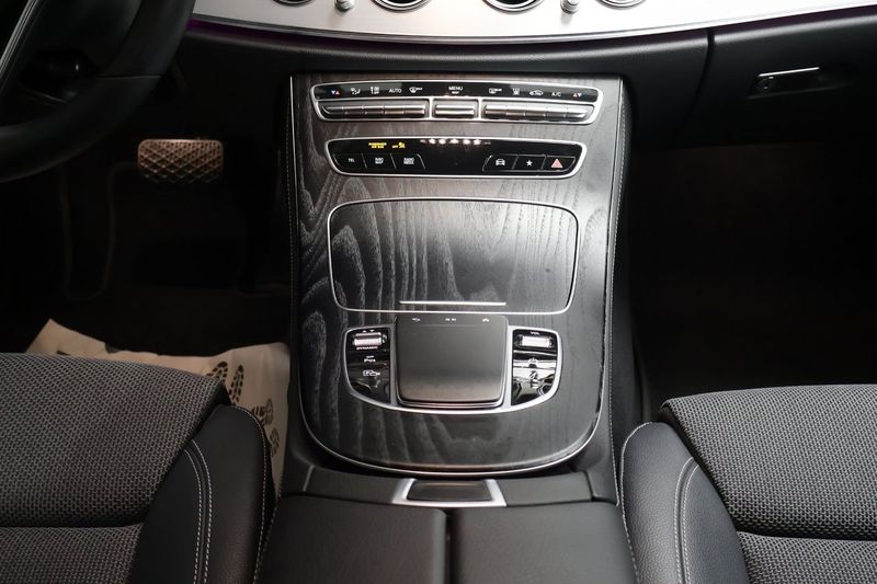 Mercedes E300 bild 22