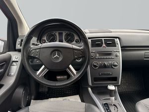 Mercedes B180 bild 10