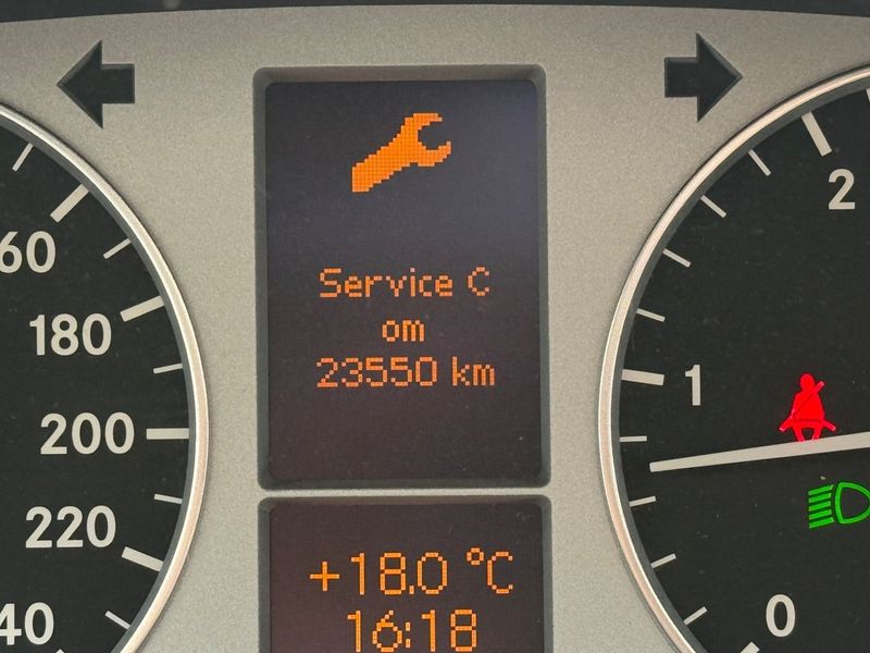 Mercedes B180 bild 12