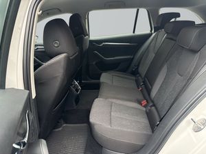 Skoda Octavia bild 7