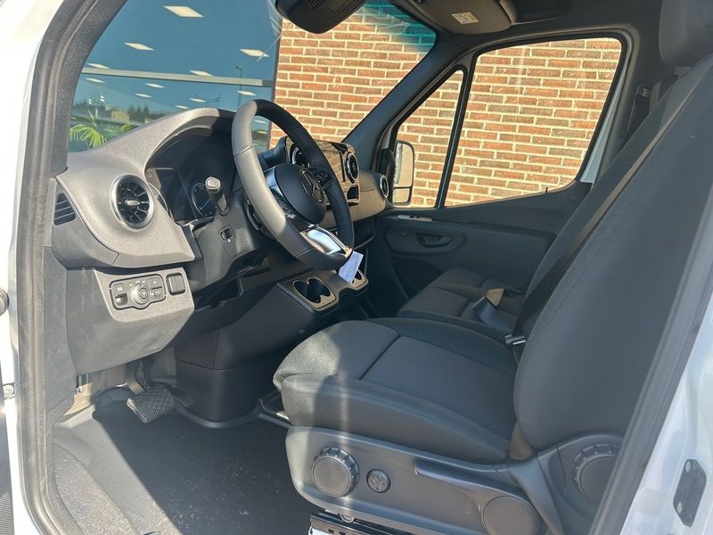 Mercedes Sprinter bild 3