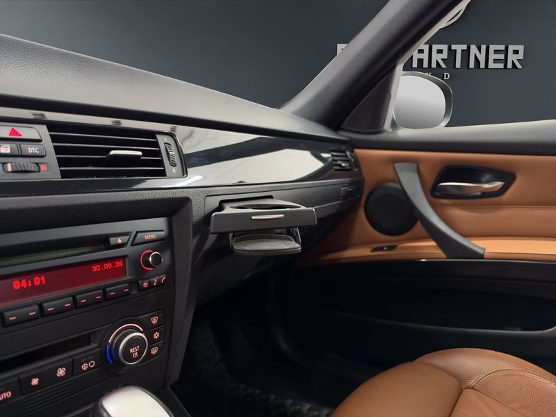 BMW 320 bild 15