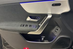 Mercedes CLA250 bild 16