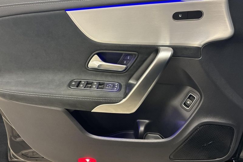 Mercedes CLA250 bild 16