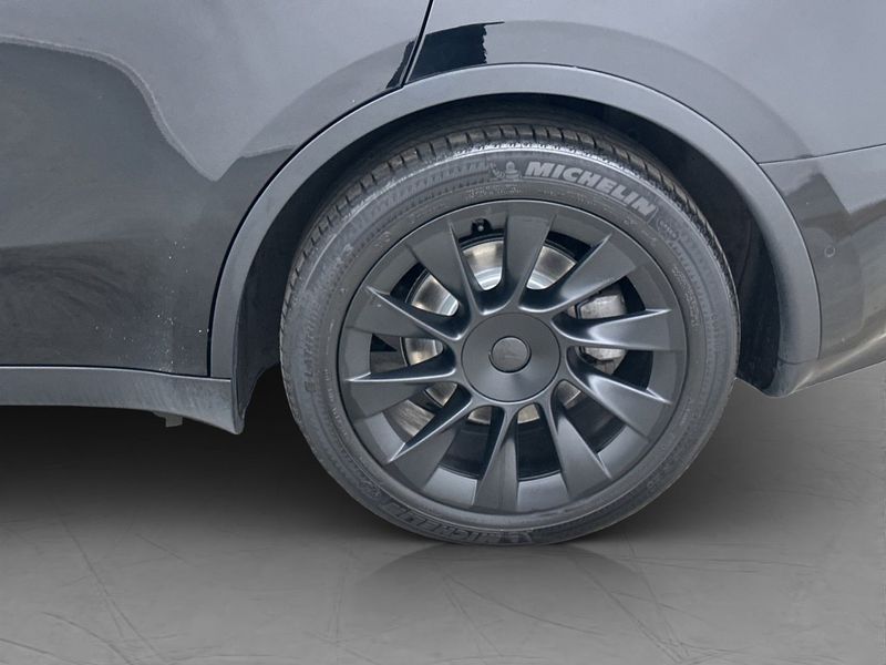 Tesla Model Y bild 33