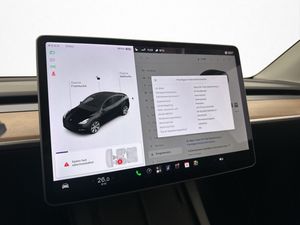 Tesla Model Y bild 22
