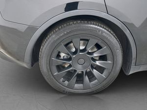 Tesla Model Y bild 34