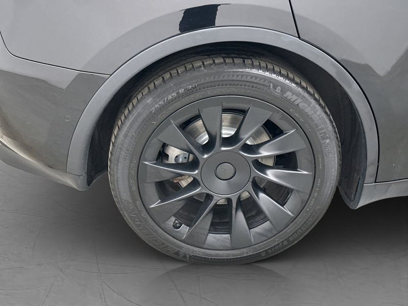 Tesla Model Y bild 34