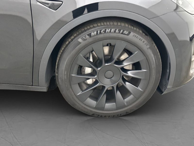 Tesla Model Y bild 35